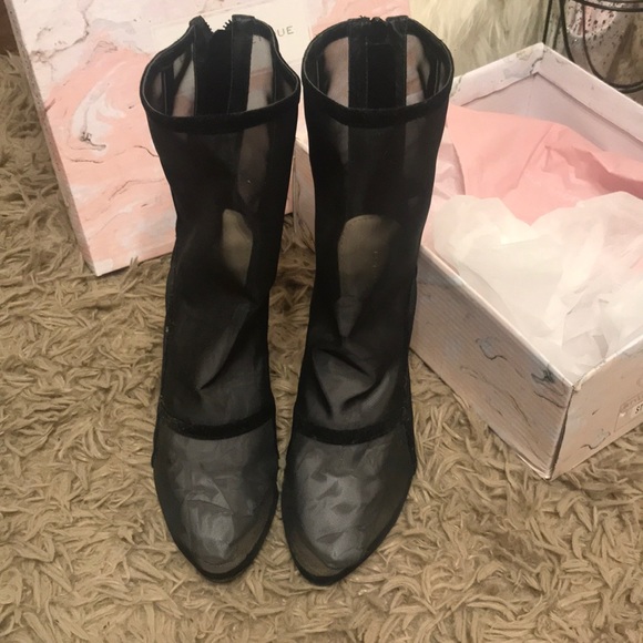 Black mesh booties - Picture 2 of 4